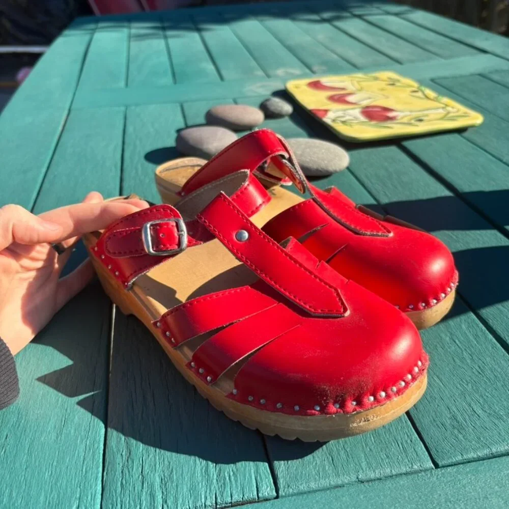 Troentorp Red Women's Mary Jane Clog Sandals - Picture 1 of 7